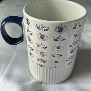 10 Strawberry Street coffee cup